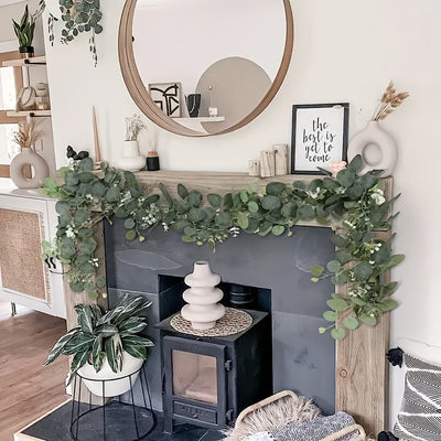 12 Piezas de Guirnaldas Artificiales de Eucalipto y Sauce con Flores Blancas - 6 Pies, Hojas Verdes Multifuncionales para Bodas, Decoración del Hogar y Eventos, Estilo Clásico, Temática Nupcial, Plantas/Florales Artificiales para Exteriores