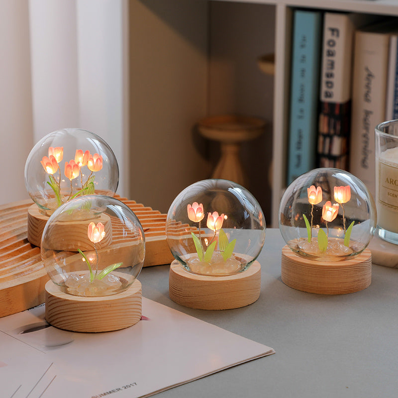 Lámpara nocturna de tulipán en miniatura artesanal: ideal para decoración de habitación, adornos de escritorio y regalos festivos - Funciona con pilas, control de interruptor, pantalla de vidrio, adecuada para varios tipos de habitaciones