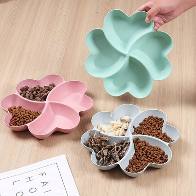 Bandeja de servir con forma de corazón de 4 secciones YUHUPHYLLIC, plástico seguro para contacto con alimentos, versátil para Navidad, Halloween, Pascua, Hanukkah - Ideal para aperitivos, postres, condimentos, bocadillos, frutas, nueces, dulces, papas fr