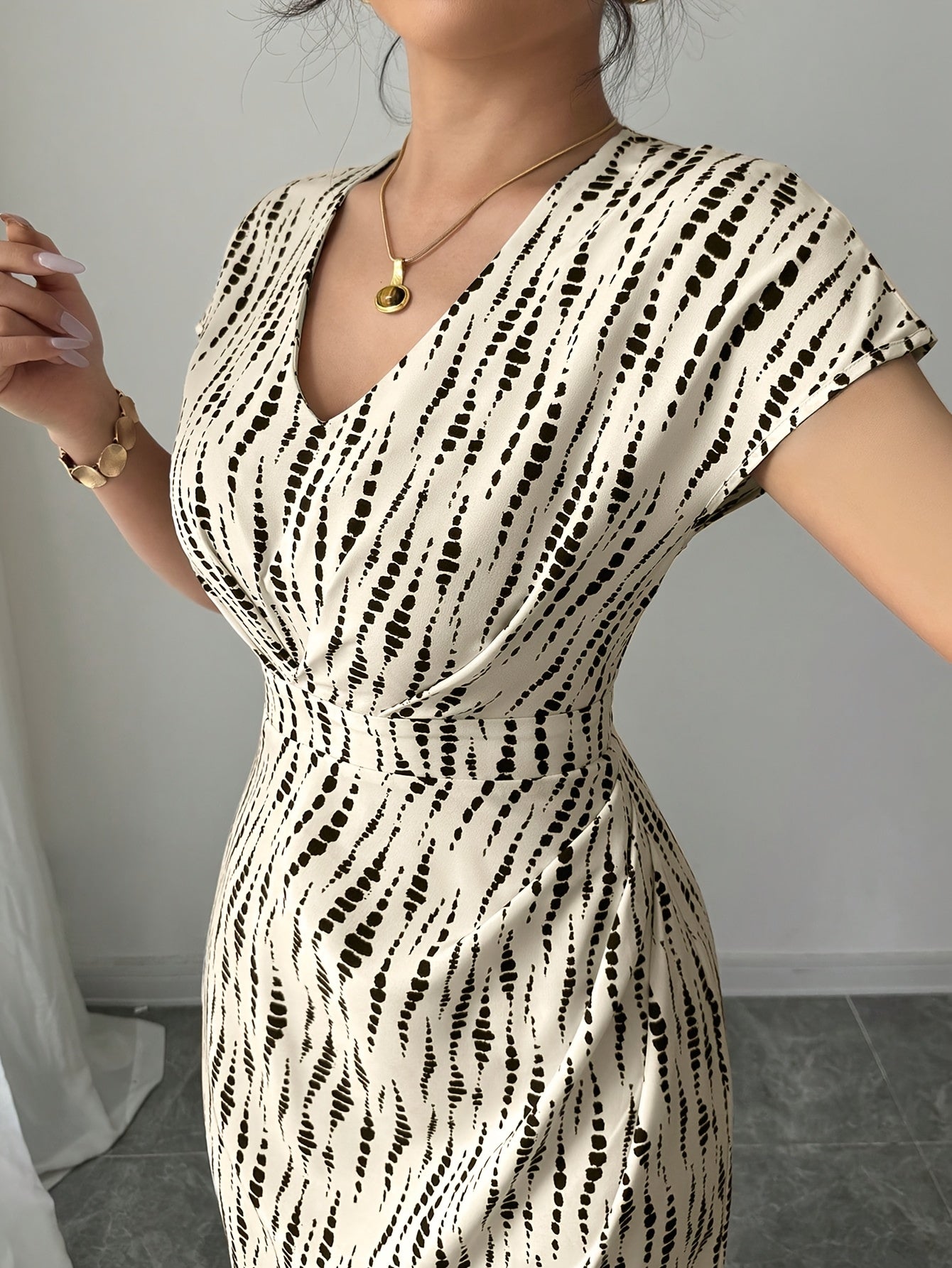 Vestido midi elegante retro floral para mujer - Cuello en V, manga corta, detalle de cremallera, perfecto para el trabajo y las vacaciones, ajuste para todas las estaciones, vestido casual | Estampado floral vintage | Vestido con detalle de cremallera