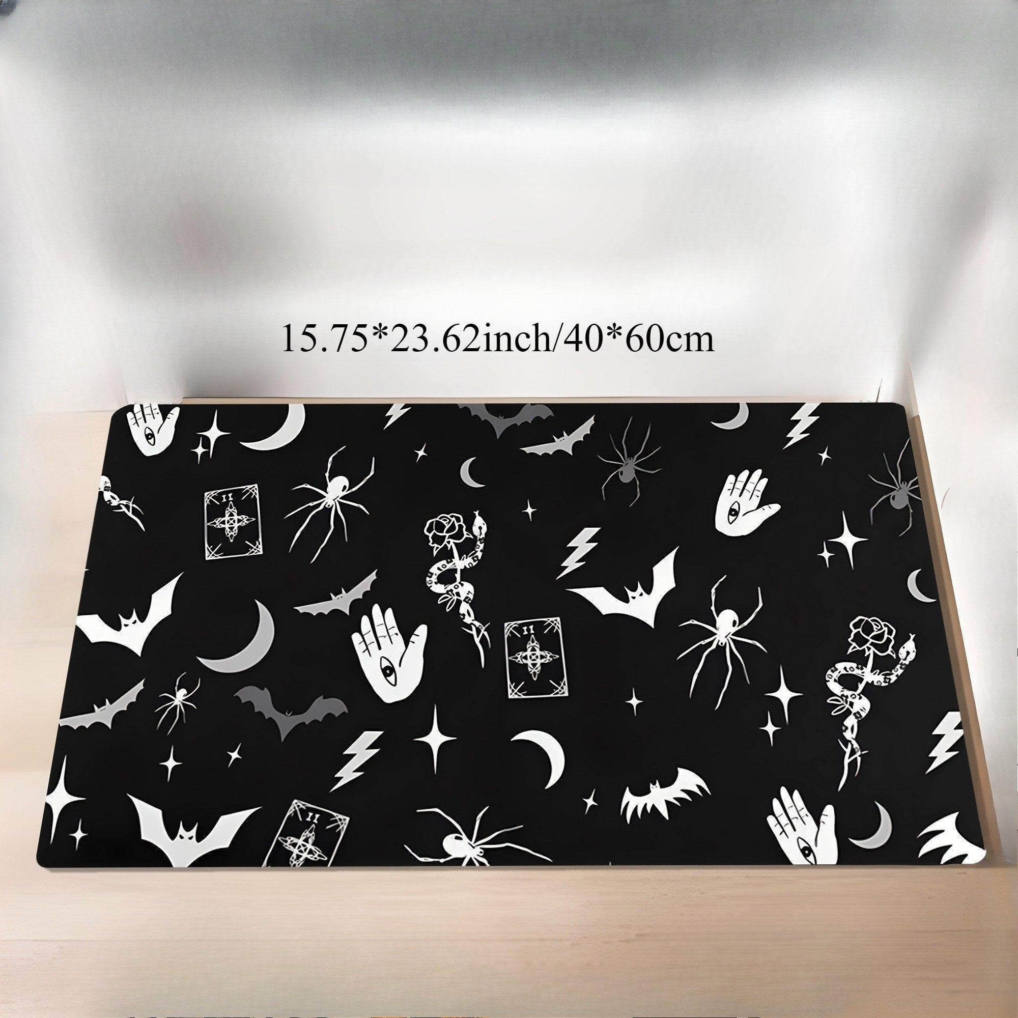 Alfombra de franela lavable con diseño gótico de murciélago y luna. Perfecta para Halloween, Navidad, Acción de Gracias, Pascua y Hanukkah. Disponible en varios tamaños, es ideal para sala de estar, dormitorio, cocina o pasillo. Un regalo de decoración d