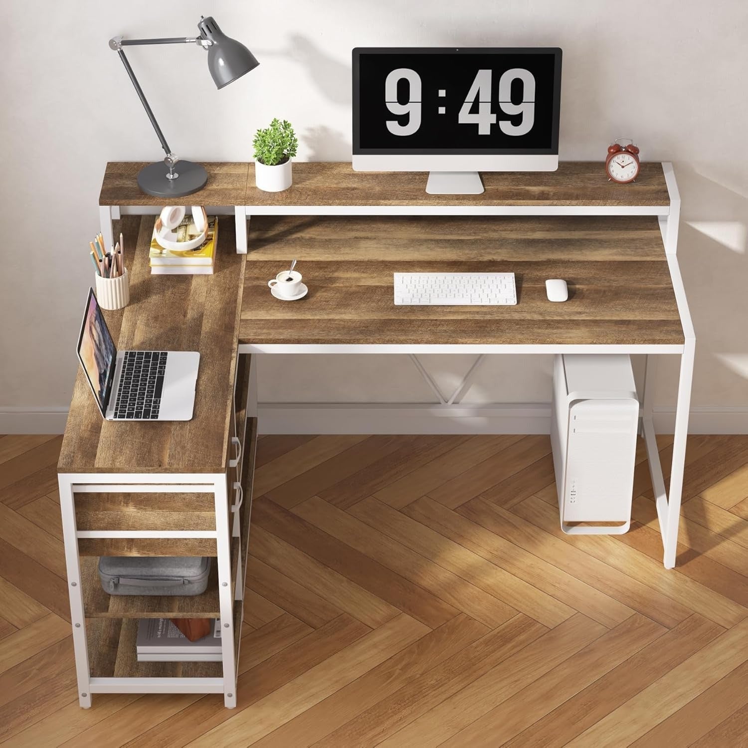 Escritorio en forma de L con cajones y estante de almacenamiento, mesa de esquina para oficina en casa, soporte para monitores, escritorio de computadora de escritorio de 55" x 24", escritorio de juego (madera de roble)