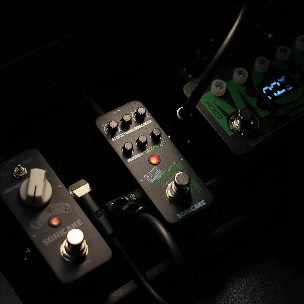 Pedal SONICAKE de Retardo y Reverb - Pedal de Efectos para Guitarra/Bajo con Temporizador Táctil, 4 Modos de Retardo y 4 Modos de Reverb, Diseño Vintage en , Construcción Robusta, para Guitarra Eléctrica, Bajo, Grabación en Estudio y Presentaciones en Vi