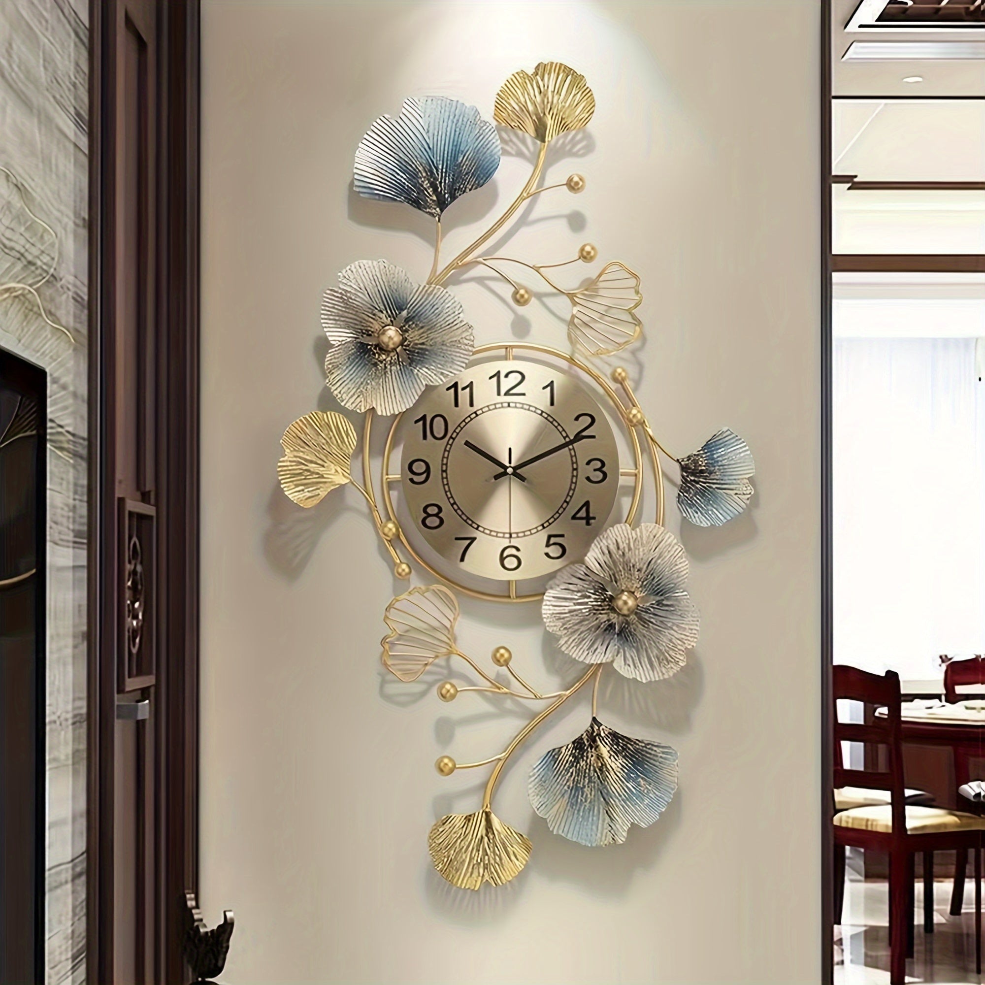 1pc Elegante Reloj de Pared de Metal con Flores y Hojas de Ginkgo, Decoración Artística para el Hogar, Silencioso, Funciona con Pilas, Sin Enchufe, para Decoración de Paredes de Sala de Estar, Dormitorio, Jardín al Aire Libre (Pilas no Incluidas)