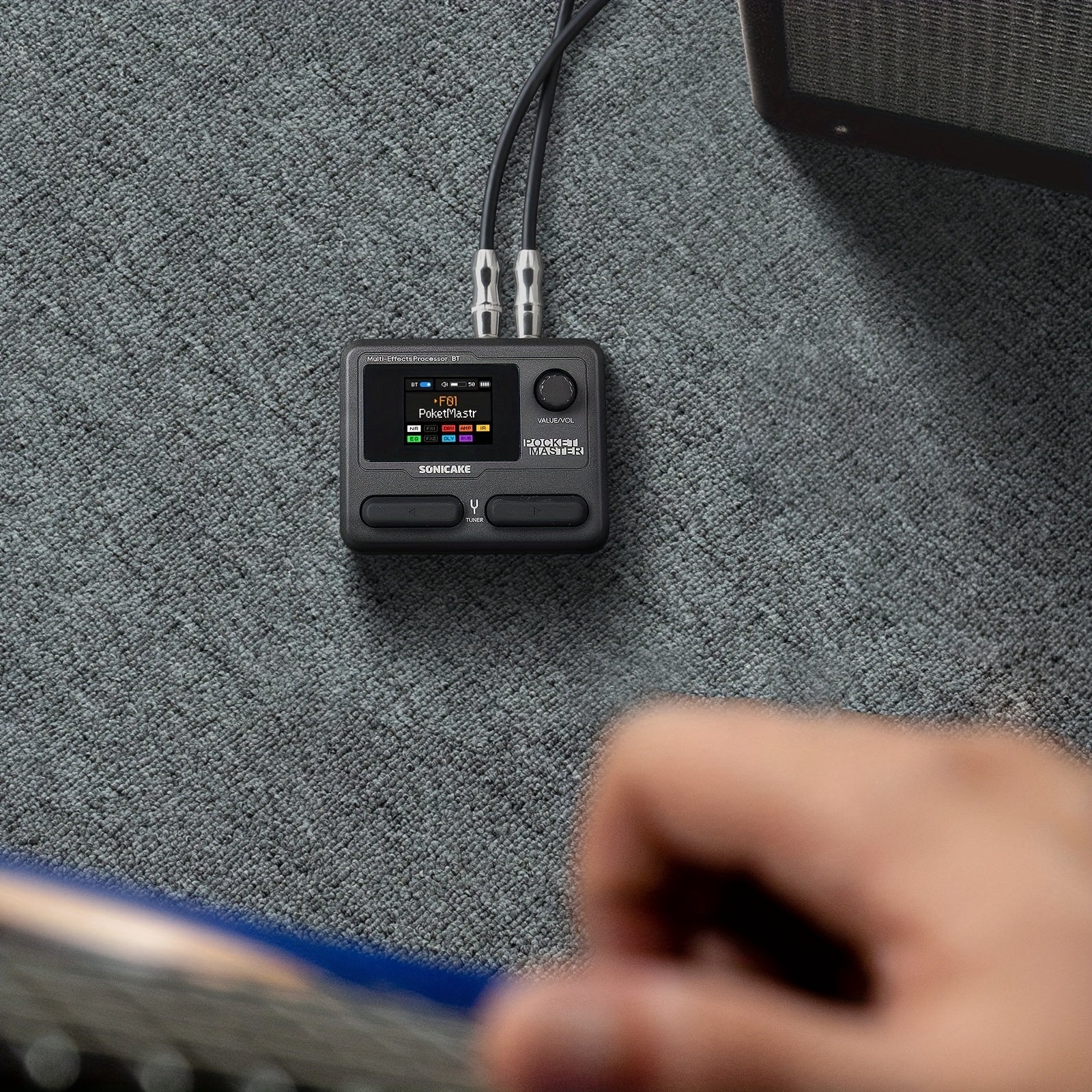 SONICAKE Pocket Master Guitar Modeling IR Cabinets Simulación de Efectos Múltiples con Clip para Cinturón Transparente Verde - Versión en Español (1 unidad)