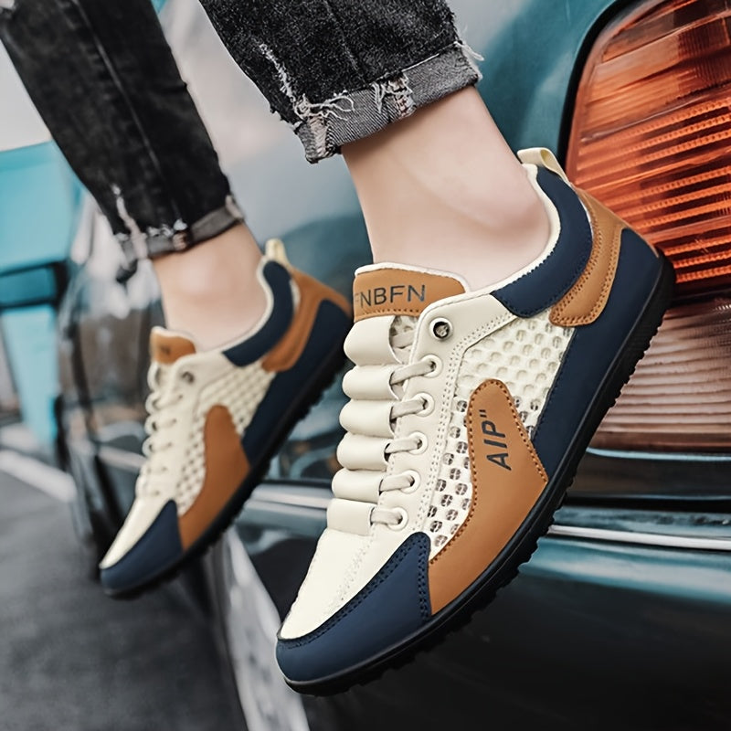 Zapatillas de Malla Transpirables para Hombre - Zapatillas Sin Cordones con Banda Elástica, Zapatos Casuales Ligeros para el Verano, Esquema de Colores Azul Marino y Beige, Suela de Goma Suave, Parte Superior de Tela Cómoda, Diseño de Punta Redonda