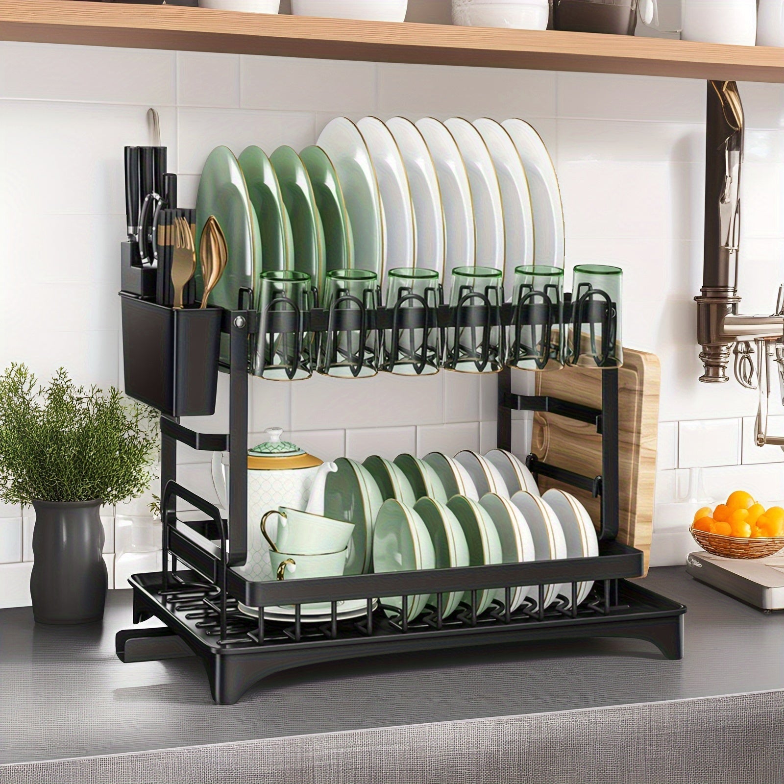 Escurridor de metal antioxido con diseño de doble capa + portavasos + organizador de utensilios + ranura para tabla de cortar — esencial ahorrador de espacio para cocinas pequeñas, estilo moderno en blanco y , adecuado para todas las estaciones